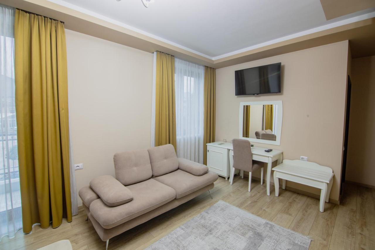 Christi'S Hotel Borova Korce Exterior foto